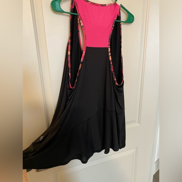 ASOS curve simply be activewear tank top in black - Picture 7 of 9